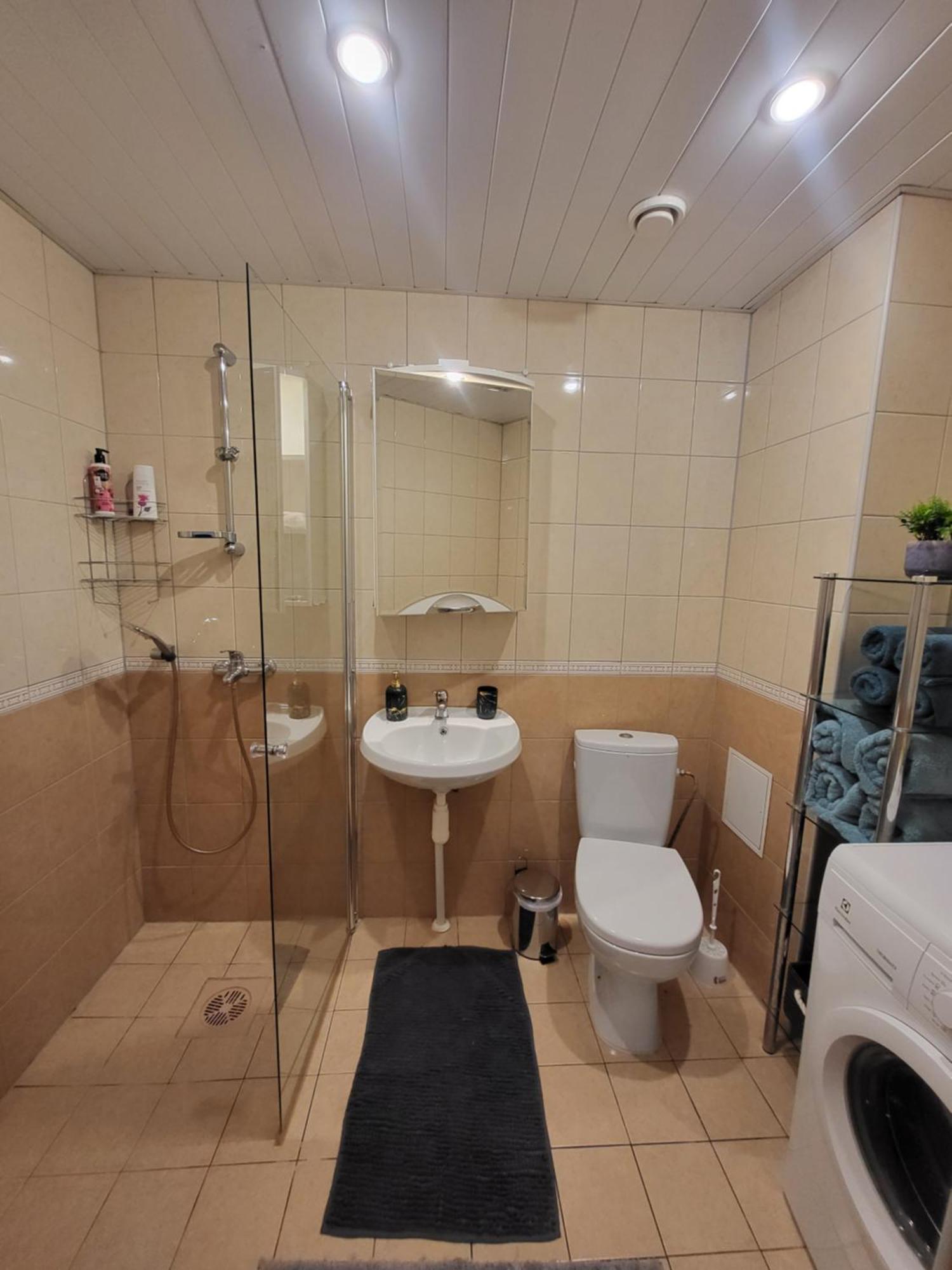 Long Holiday Apartment Kuressaare Exterior photo